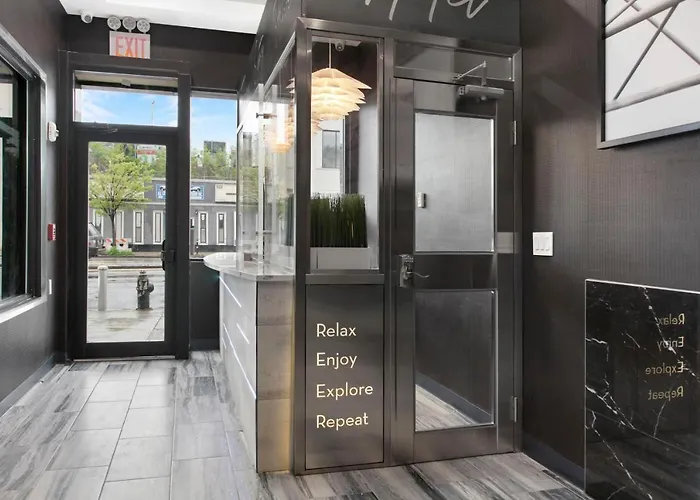 Hotel 365 Bronx - Yankee Stadium